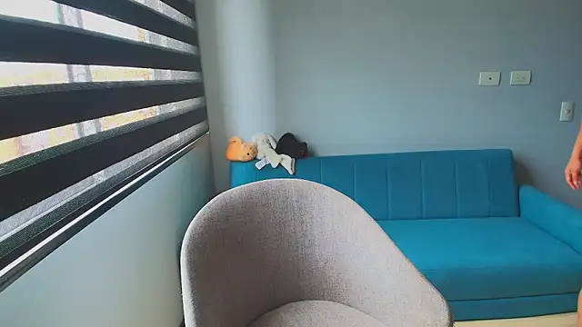 Lauri  fit online show from 10-27-25, 04:44