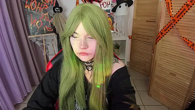 Snapshot of mekurisu chatting on 10-25-25, 01:13 mekurisu online show from 10-25-25, 01:13