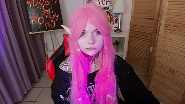 Snapshot of mekurisu chatting on 11-06-25, 01:17 mekurisu online show from 11-06-25, 01:17