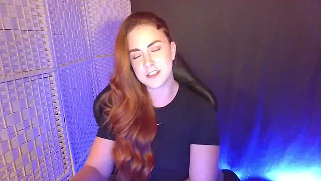 Snapshot of KayleyxEmily chatting on 02-07-26, 09:07 KayleyxEmily online show from 02-07-26, 09:07