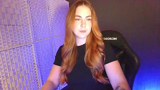 Snapshot of KayleyxEmily chatting on 02-21-26, 09:05 KayleyxEmily online show from 02-21-26, 09:05