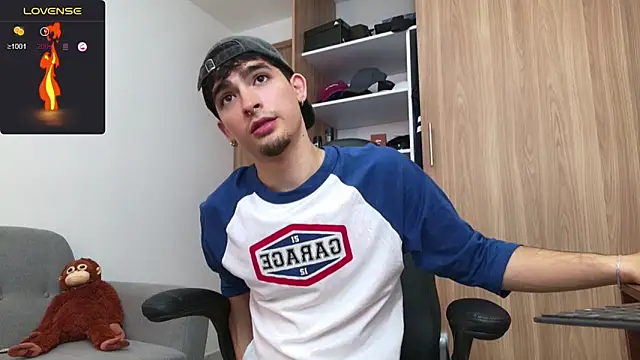 Snapshot of zenn_rush1 chatting on 12-24-24, 12:33 zenn rush1 online show from 12-24-24, 12:33