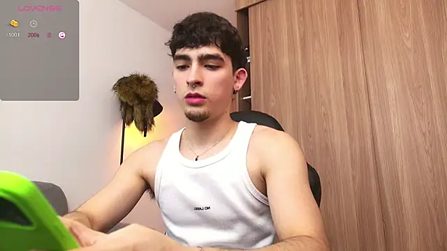 Snapshot of zenn_rush1 chatting on 01-31-25, 01:02 zenn rush1 online show from 01-31-25, 01:02