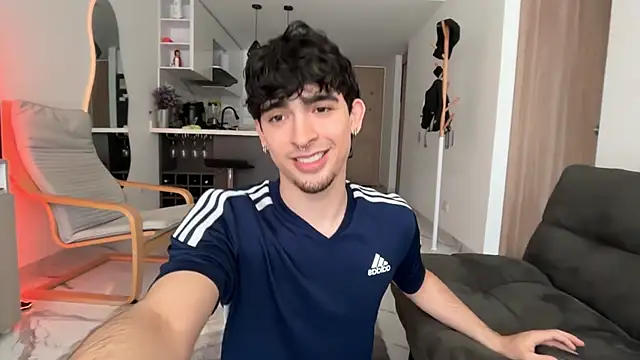 Snapshot of zenn_rush1 chatting on 10-31-25, 02:07 zenn rush1 online show from 10-31-25, 02:07