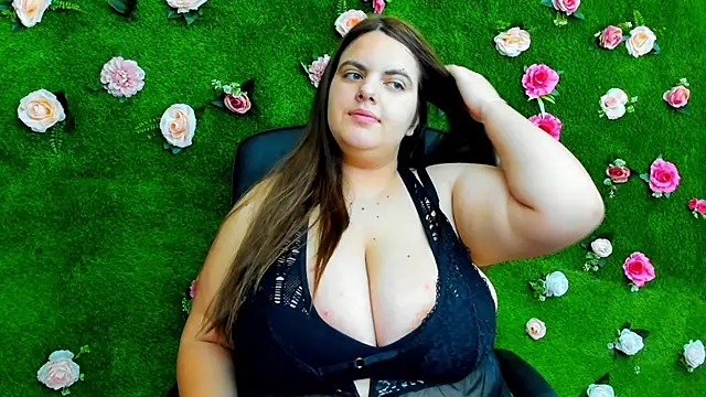 Huge Titties  online show from 01-09-25, 05:13