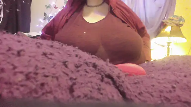 Snapshot of Alli_Kat chatting on 02-20-25, 01:08 Alli Kat online show from 02-20-25, 01:08