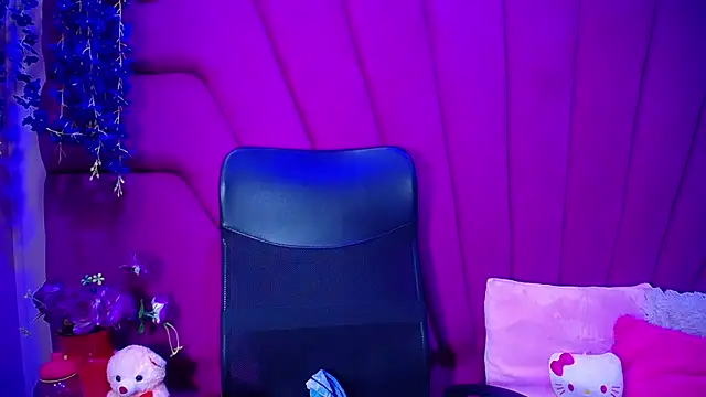 nathalia pink online show from 02-18-26, 03:02