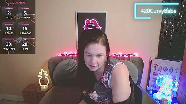 Snapshot of 420Curvybabe chatting on 01-20-25, 08:40 420Curvybabe online show from 01-20-25, 08:40