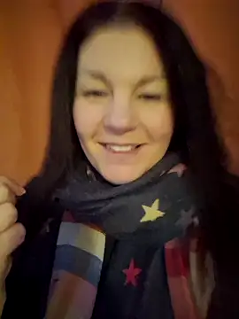 Snapshot of 420Curvybabe chatting on 01-23-25, 07:32 420Curvybabe online show from 01-23-25, 07:32