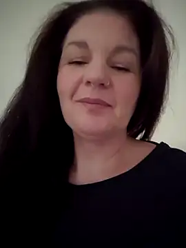 Snapshot of 420Curvybabe chatting on 11-04-25, 12:04 420Curvybabe online show from 11-04-25, 12:04