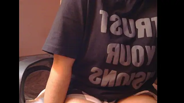 Snapshot of AngelLiza69 chatting on 03-17-25, 04:43 AngelLiza69 online show from 03-17-25, 04:43