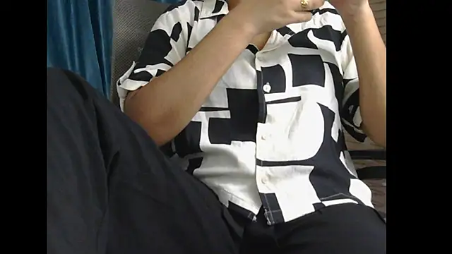 Snapshot of AngelLiza69 chatting on 09-20-25, 04:52 AngelLiza69 online show from 09-20-25, 04:52