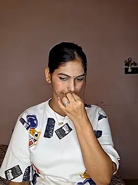 Snapshot of Garima_G chatting on 10-04-25, 04:49 Garima G online show from 10-04-25, 04:49
