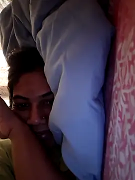 Snapshot of Garima_G chatting on 10-21-25, 08:59 Garima G online show from 10-21-25, 08:59