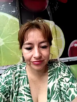 Snapshot of sussy_185 chatting on 12-20-24, 06:02 sussy 185 online show from 12-20-24, 06:02