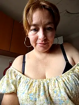 Snapshot of sussy_185 chatting on 03-05-25, 04:24 sussy 185 online show from 03-05-25, 04:24