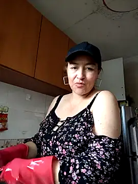 Snapshot of sussy_185 chatting on 03-18-25, 02:59 sussy 185 online show from 03-18-25, 02:59