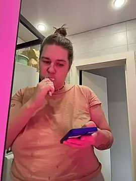 SuzieMurray online show from 11-16-25, 08:20