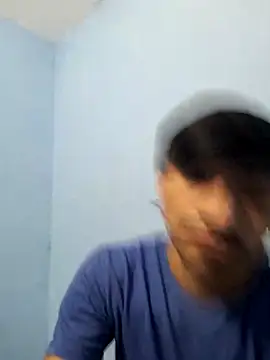 Snapshot of charlesss19 chatting on 09-09-25, 04:12 charlesss19 online show from 09-09-25, 04:12