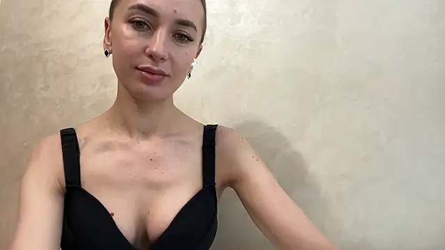 CaitlinaJayne23 online show from 05-14-26, 03:24
