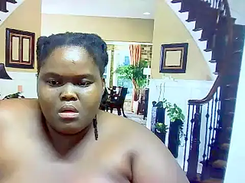 Snapshot of EbonyHotBuns chatting on 02-27-25, 12:32 EbonyHotBuns online show from 02-27-25, 12:32