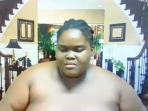 Snapshot of EbonyHotBuns chatting on 03-05-25, 12:00 EbonyHotBuns online show from 03-05-25, 12:00