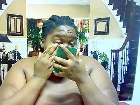 Snapshot of EbonyHotBuns chatting on 03-06-25, 12:09 EbonyHotBuns online show from 03-06-25, 12:09