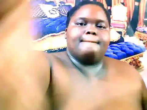Snapshot of EbonyHotBuns chatting on 03-10-25, 12:40 EbonyHotBuns online show from 03-10-25, 12:40