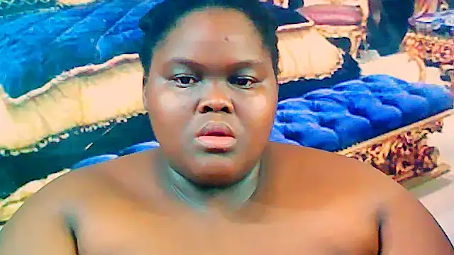 Snapshot of EbonyHotBuns chatting on 03-14-25, 05:46 EbonyHotBuns online show from 03-14-25, 05:46