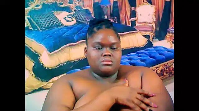 Snapshot of EbonyHotBuns chatting on 03-18-25, 09:10 EbonyHotBuns online show from 03-18-25, 09:10