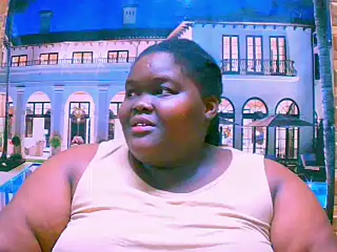 Snapshot of EbonyHotBuns chatting on 10-12-25, 06:29 EbonyHotBuns online show from 10-12-25, 06:29