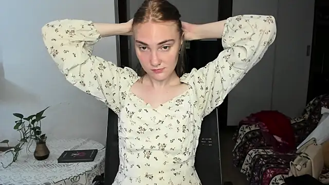 ReddHotPipper online show from 06-27-26, 04:06