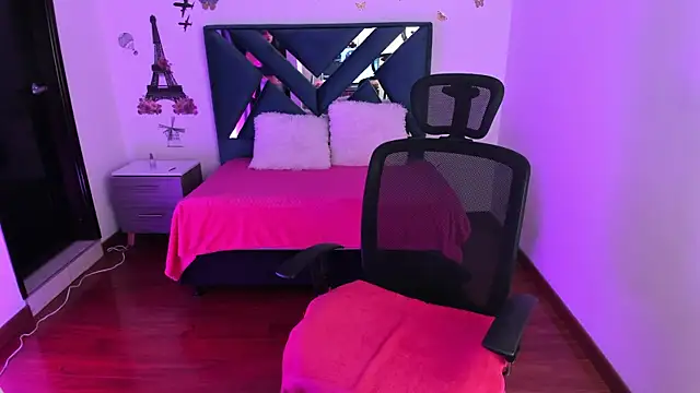 Dana martinezz online show from 01-10-25, 03:39