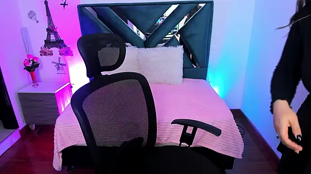 Dana martinezz online show from 03-20-25, 02:53