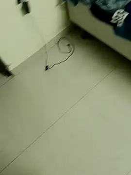 nick05inch online show from 10-31-25, 01:01