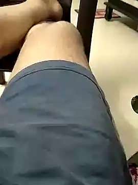 Snapshot of Happyman300 chatting on 12-01-24, 07:47 Happyman300 online show from 12-01-24, 07:47