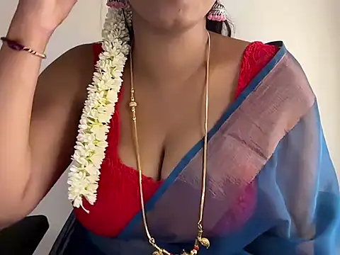Snapshot of Sexy_Sonu_Bebu chatting on 07-01-26, 05:23 Sexy Sonu Bebu online show from 07-01-26, 05:23