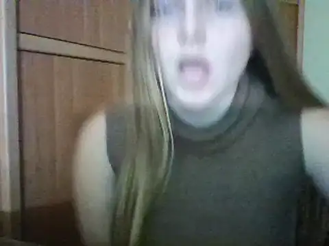 Snapshot of Evasapples chatting on 12-08-24, 05:55 Evasapples online show from 12-08-24, 05:55