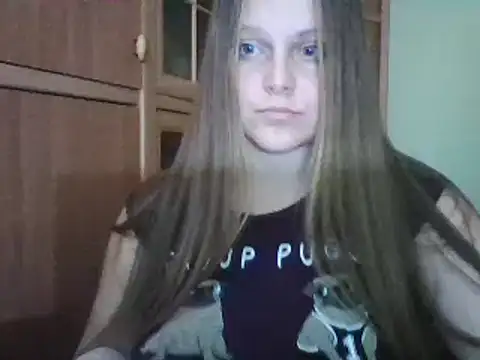 Snapshot of Evasapples chatting on 12-08-24, 09:19 Evasapples online show from 12-08-24, 09:19