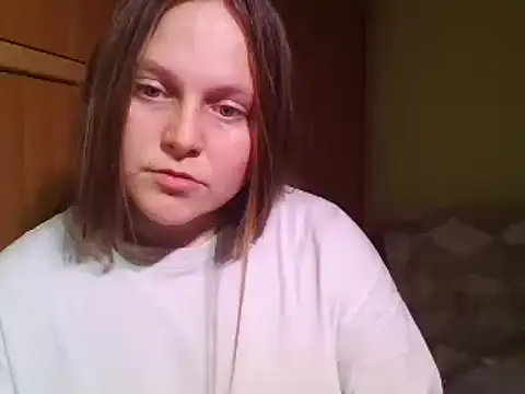 Snapshot of Evasapples chatting on 12-22-24, 05:10 Evasapples online show from 12-22-24, 05:10