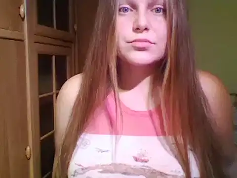 Snapshot of Evasapples chatting on 12-26-24, 09:15 Evasapples online show from 12-26-24, 09:15