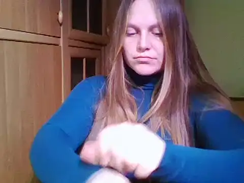 Snapshot of Evasapples chatting on 01-05-25, 03:13 Evasapples online show from 01-05-25, 03:13