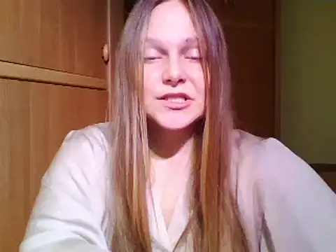 Snapshot of Evasapples chatting on 01-05-25, 09:14 Evasapples online show from 01-05-25, 09:14