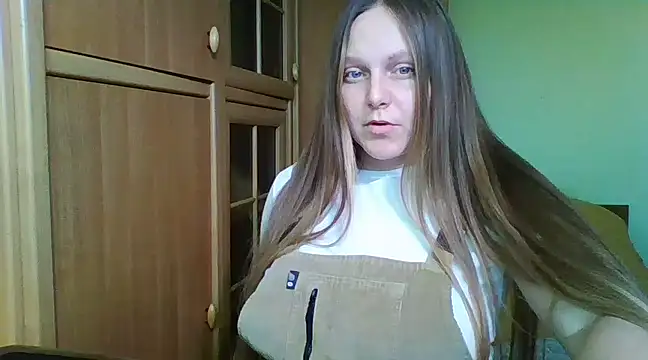 Snapshot of Evasapples chatting on 01-09-25, 12:09 Evasapples online show from 01-09-25, 12:09