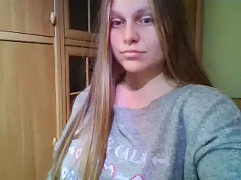 Snapshot of Evasapples chatting on 01-23-25, 08:24 Evasapples online show from 01-23-25, 08:24