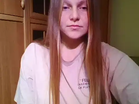 Snapshot of Evasapples chatting on 01-25-25, 10:39 Evasapples online show from 01-25-25, 10:39