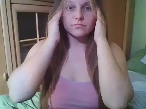 Snapshot of Evasapples chatting on 02-09-25, 05:01 Evasapples online show from 02-09-25, 05:01