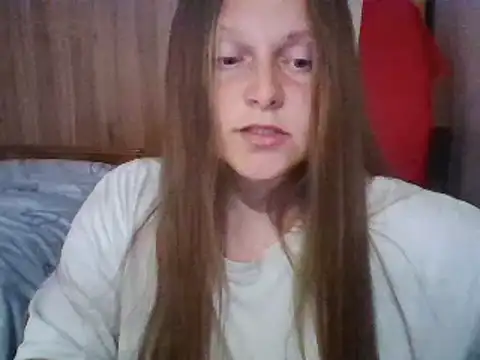 Snapshot of Evasapples chatting on 03-13-25, 10:32 Evasapples online show from 03-13-25, 10:32