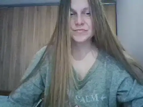 Snapshot of Evasapples chatting on 03-20-25, 09:46 Evasapples online show from 03-20-25, 09:46