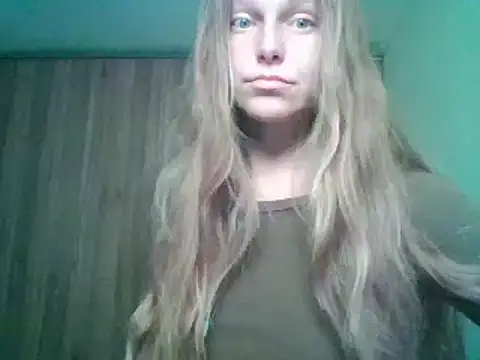 Snapshot of Evasapples chatting on 09-18-25, 07:38 Evasapples online show from 09-18-25, 07:38